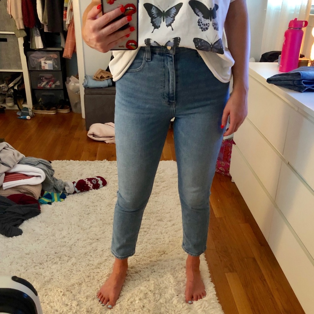 BDG Girlfriend High rise Cropped Jeans